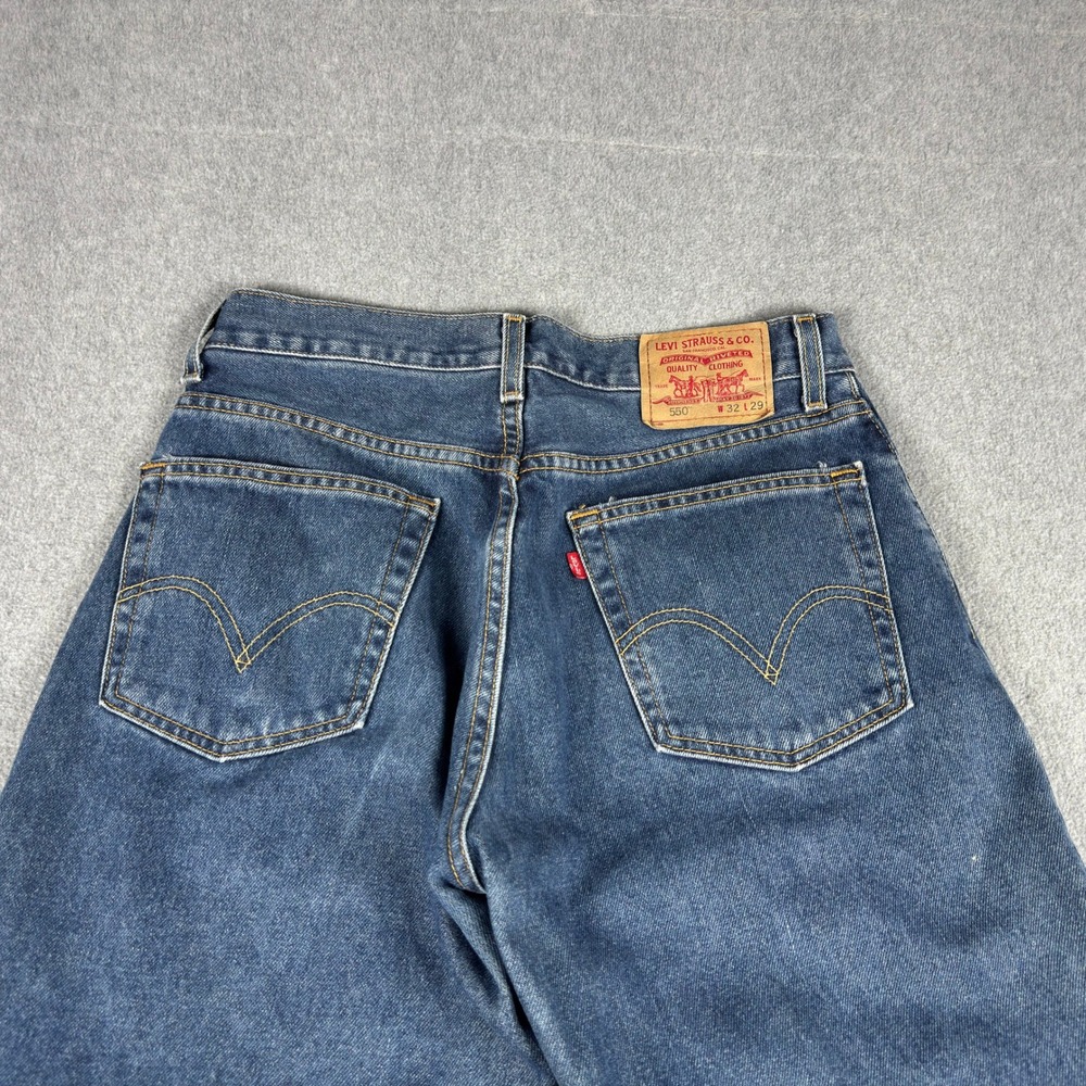 Vintage Levi's 550 Jeans Mens 32x29 Relaxed Fit Medium Wash Denim 90s